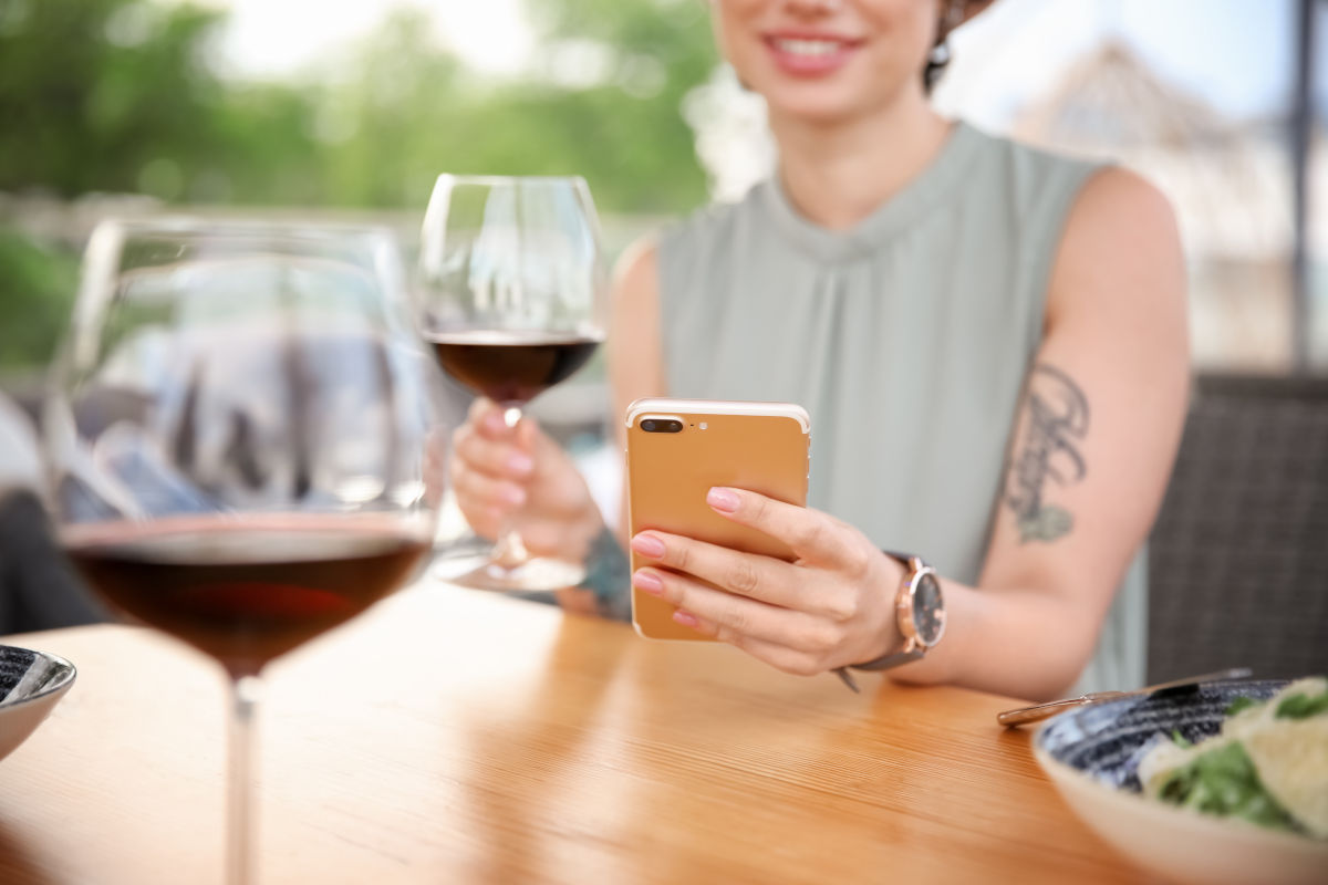 Chi sono oggi i consumatori digitali di vino?